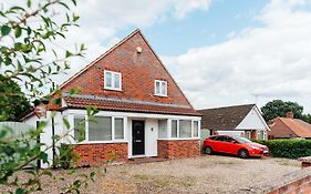 Lyndale House - North Norwich Suburbs